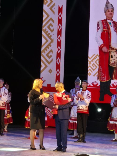 Анатолий Музыкантова юбилей каҫӗнче орденпа чысларӗҫ