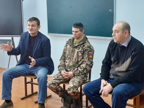 Леонид Кашкаров тăван шкулта пулчӗ