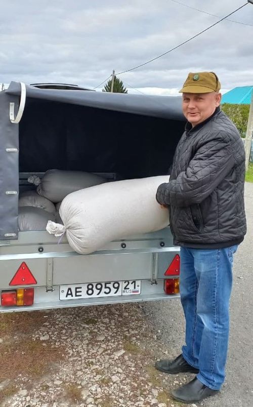 Çӗпрел районӗнчи çар ветеранӗсем салтак амăшӗсене савăнăç парнелеççӗ