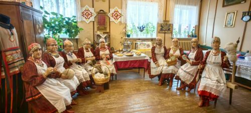 Патраклăсем Пукравра капак купли пӗçерсе çиеççӗ