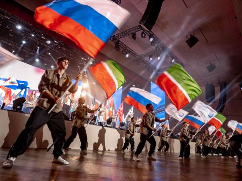 Хусанта Атăлçири Студентсен отрячӗсен слетӗнче çулталăк пӗтӗмлетӗвӗсене тăвӗç