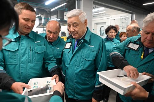 Парламентарисем республикӑри предприятисене хальхи экономика условийӗсенче пулӑшасси çинчен