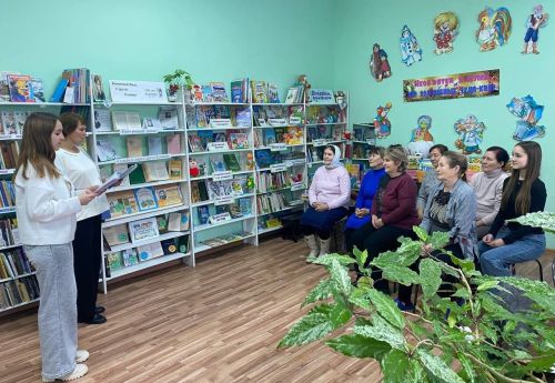 Эсир пӗлекен Сергей Есенин...