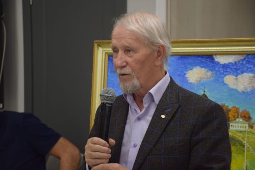 Владимир Акимов: «Художникăн проблемăна курмăш пулма ирӗк çук»