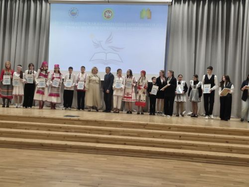 Хусанта Раççей халăхӗсен тăван чӗлхисемпе шкул ачисен вулавӗ иртрӗ
