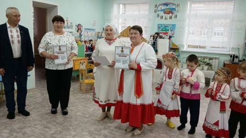 Аксура Чăваш тӗррин кунне паллă тунă