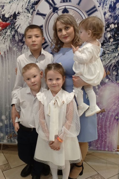 Уяв ячӗпе, аннесем!