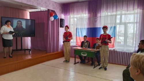 Кивӗ Ӳселӗнче çуралса ӳснӗ харсăр танкиста Алексей Айдова ял-йыш манмасть