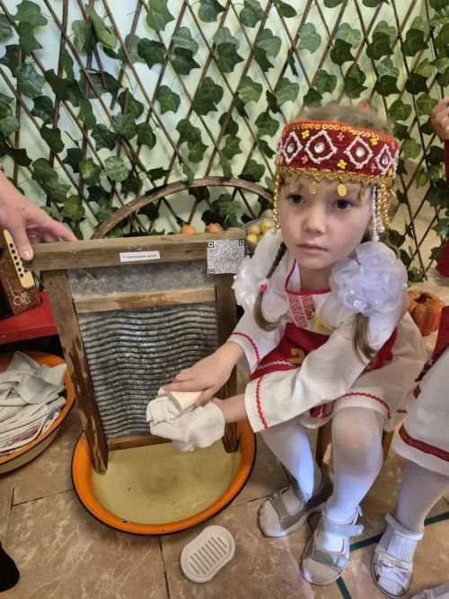 Ачасене йăла-йӗркепе паллаштаратпăр