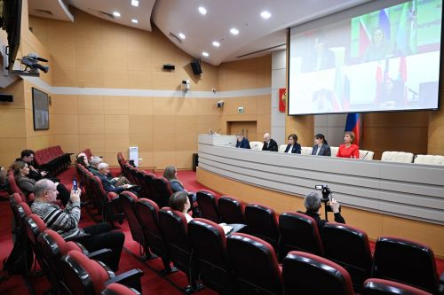 Тăван Çӗршыв Геройӗсен кунӗ Раççейшӗн пӗлтерӗшлӗ пулăм. Вăл ӗмӗрсене çыхăнтарать