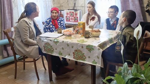 Тыл ӗçченӗпе тӗл пулни ачасемшӗн кăсăклă та пӗлтерӗшлӗ пулнă