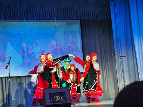 Тăван чӗлхе кунӗпе!