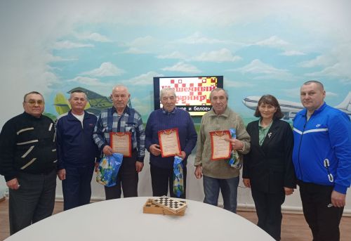 Аслă ӳсӗмрисем шашкăлла вылярӗç
