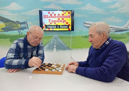 Аслă ӳсӗмрисем шашкăлла вылярӗç
