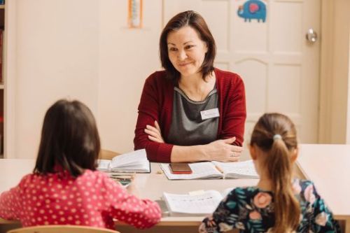 Мӗншӗн-ха чăваш ачисене чăваш поэчӗсемпе, писателӗсемпе ачаран паллаштармалла мар?