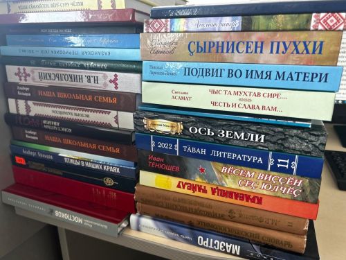 Чăваш çыравçисем хăйсене парнеленӗ кăларăмсене аса илчӗç