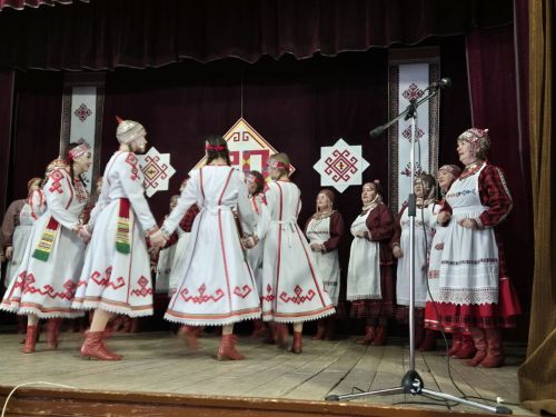 Патраклăри «Çеçпӗл» халăх фольклор ансамблӗ 50 çул тултарнине паллă турӗ
