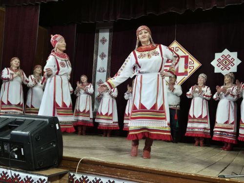 Патраклăри «Çеçпӗл» халăх фольклор ансамблӗ 50 çул тултарнине паллă турӗ