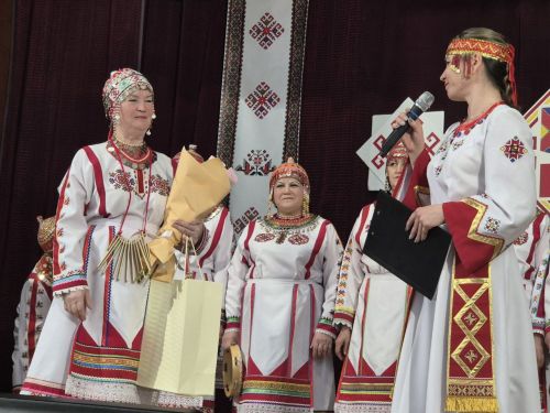 Патраклăри «Çеçпӗл» халăх фольклор ансамблӗ 50 çул тултарнине паллă турӗ