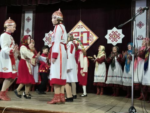 Патраклăри «Çеçпӗл» халăх фольклор ансамблӗ 50 çул тултарнине паллă турӗ