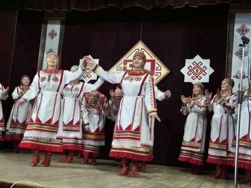 Патраклăри «Çеçпӗл» халăх фольклор ансамблӗ 50 çул тултарнине паллă турӗ