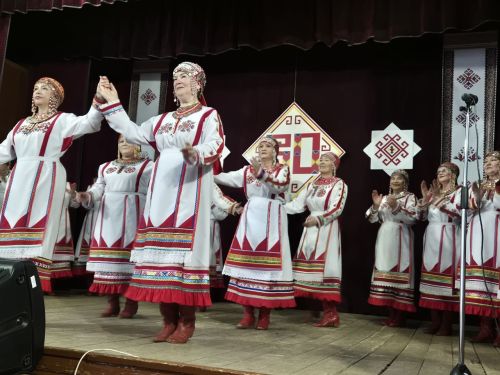 Патраклăри «Çеçпӗл» халăх фольклор ансамблӗ 50 çул тултарнине паллă турӗ
