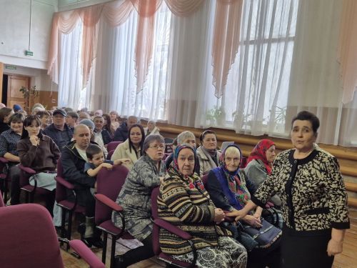 Патраклăри «Çеçпӗл» халăх фольклор ансамблӗ 50 çул тултарнине паллă турӗ