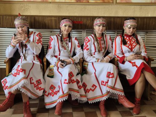 Патраклăри «Çеçпӗл» халăх фольклор ансамблӗ 50 çул тултарнине паллă турӗ