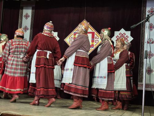 Патраклăри «Çеçпӗл» халăх фольклор ансамблӗ 50 çул тултарнине паллă турӗ