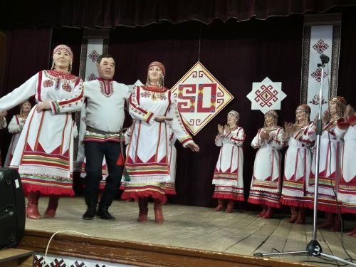 Патраклăри «Çеçпӗл» халăх фольклор ансамблӗ 50 çул тултарнине паллă турӗ