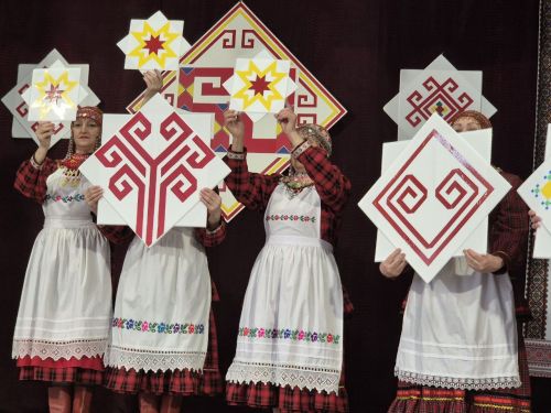 Патраклăри «Çеçпӗл» халăх фольклор ансамблӗ 50 çул тултарнине паллă турӗ