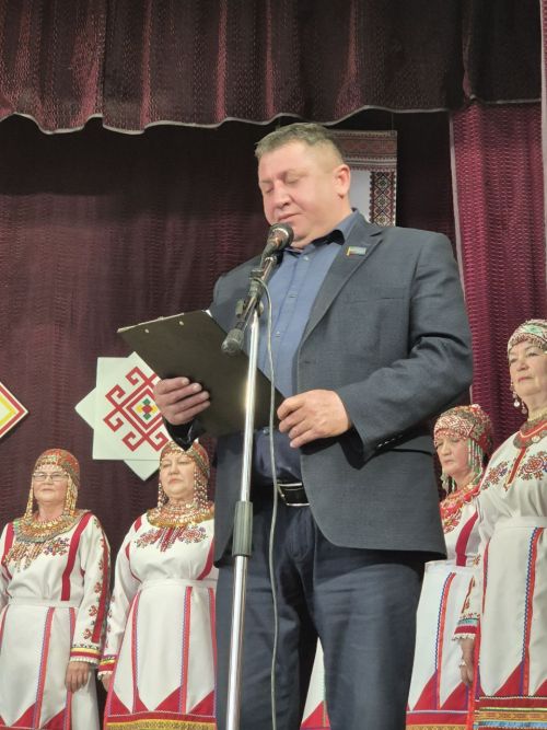 Патраклăри «Çеçпӗл» халăх фольклор ансамблӗ 50 çул тултарнине паллă турӗ