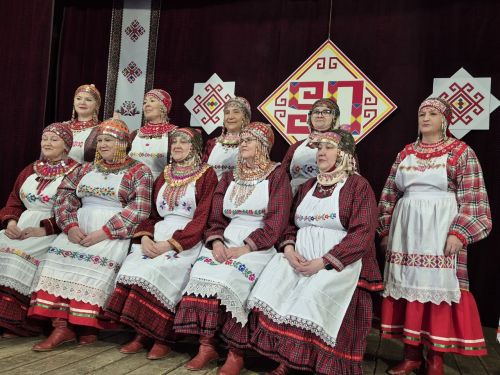 Патраклăри «Çеçпӗл» халăх фольклор ансамблӗ 50 çул тултарнине паллă турӗ