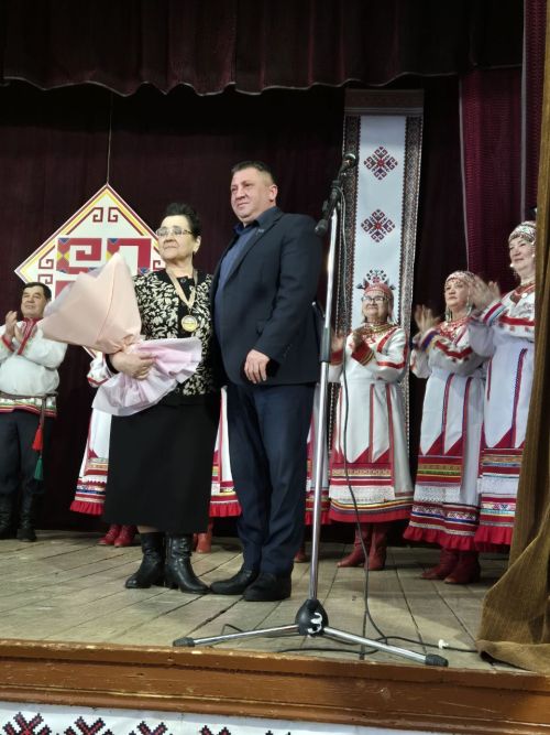 Патраклăри «Çеçпӗл» халăх фольклор ансамблӗ 50 çул тултарнине паллă турӗ