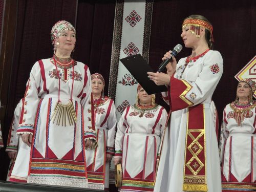 Патраклăри «Çеçпӗл» халăх фольклор ансамблӗ 50 çул тултарнине паллă турӗ