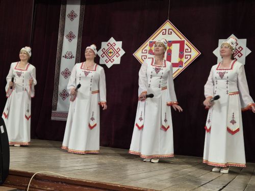 Патраклăри «Çеçпӗл» халăх фольклор ансамблӗ 50 çул тултарнине паллă турӗ