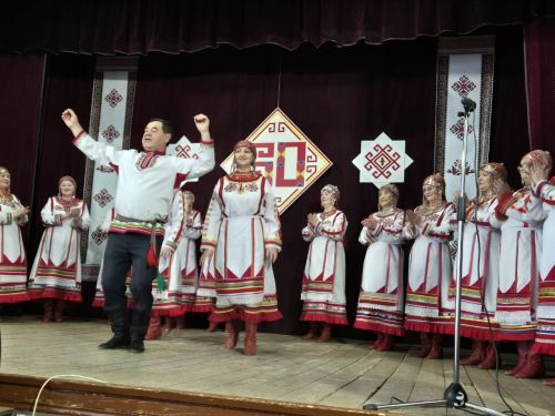 Патраклăри «Çеçпӗл» халăх фольклор ансамблӗ 50 çул тултарнине паллă турӗ