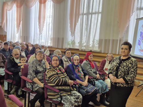 Патраклăри «Çеçпӗл» халăх фольклор ансамблӗ 50 çул тултарнине паллă турӗ