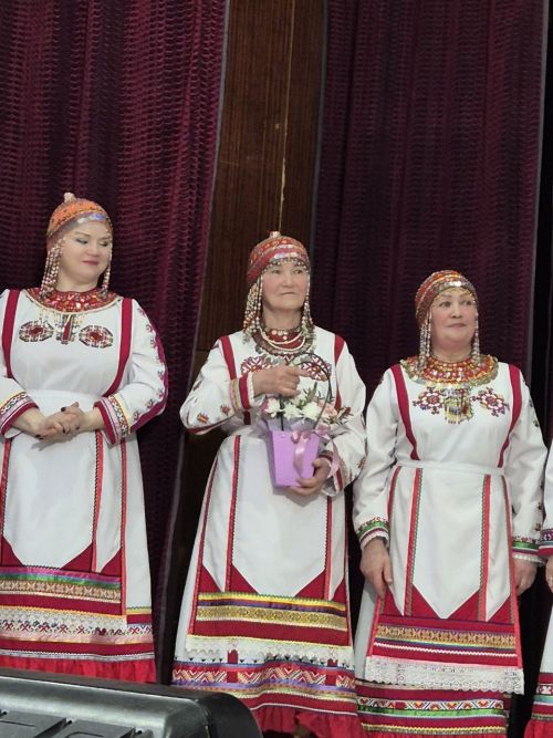 Патраклăри «Çеçпӗл» халăх фольклор ансамблӗ 50 çул тултарнине паллă турӗ