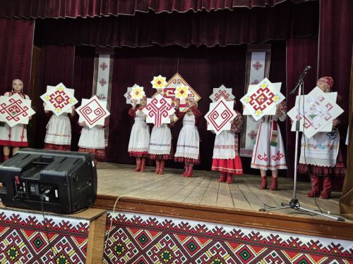 Патраклăри «Çеçпӗл» халăх фольклор ансамблӗ 50 çул тултарнине паллă турӗ