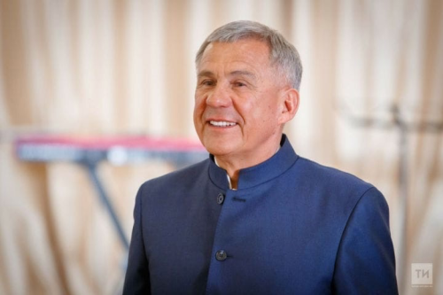 Мăсăльмансем  Ураза-байрам  паллă тăваççӗ