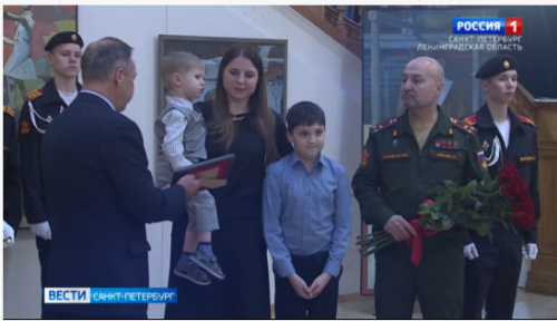 Санкт-Петербургра СВОна хутшăннă ӳнерçӗне Александр Федорова асăннă