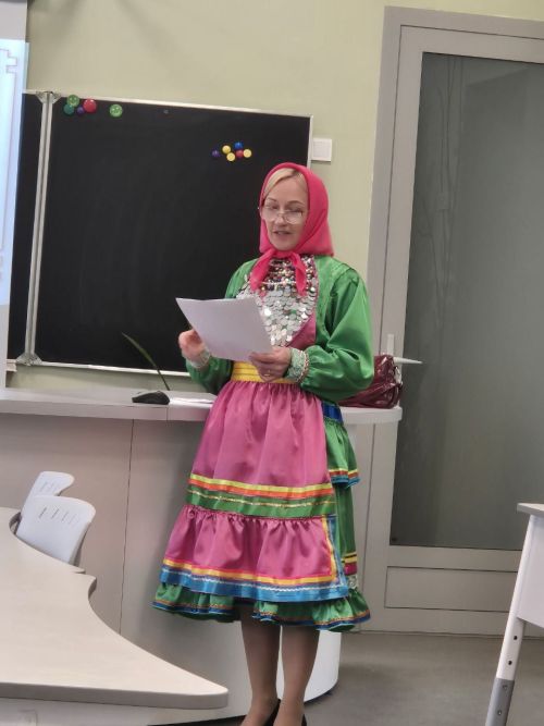 Атăлçи халăхӗсен тăван чӗлхисен вӗрентекенӗсен хушшинче Анат Камăри чăваш гимназийӗн вӗрентекенӗ Светлана Исакова çӗнтерчӗ