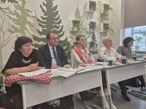 Атăлçи халăхӗсен тăван чӗлхисен вӗрентекенӗсен хушшинче Анат Камăри чăваш гимназийӗн вӗрентекенӗ Светлана Исакова çӗнтерчӗ