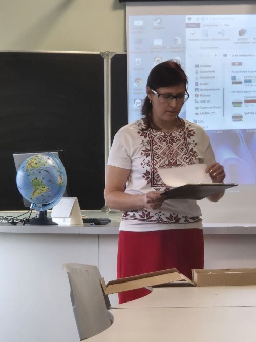 Атăлçи халăхӗсен тăван чӗлхисен вӗрентекенӗсен хушшинче Анат Камăри чăваш гимназийӗн вӗрентекенӗ Светлана Исакова çӗнтерчӗ