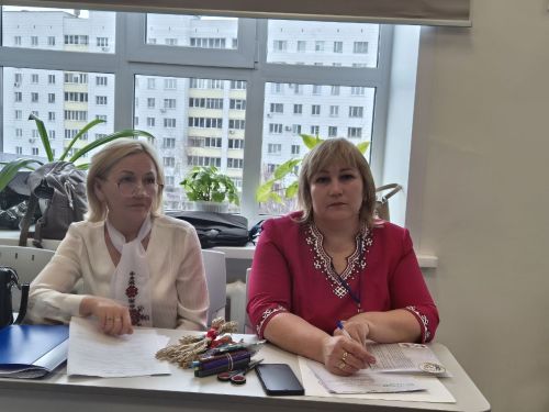 Атăлçи халăхӗсен тăван чӗлхисен вӗрентекенӗсен хушшинче Анат Камăри чăваш гимназийӗн вӗрентекенӗ Светлана Исакова çӗнтерчӗ