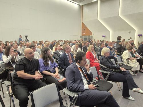 Хусанта пластика хирургӗсен халӑхсен хушшинчи конгресӗ иртрӗ. Пуҫаруҫи РФ промышленноҫпа суту-илӳ министрӗн мӑшӑрӗ, РФ тава тивӗҫлӗ тухтӑрӗ Наталья Мантурова