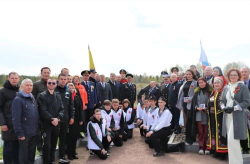 Чуваши установили памятник на Невском пятачке