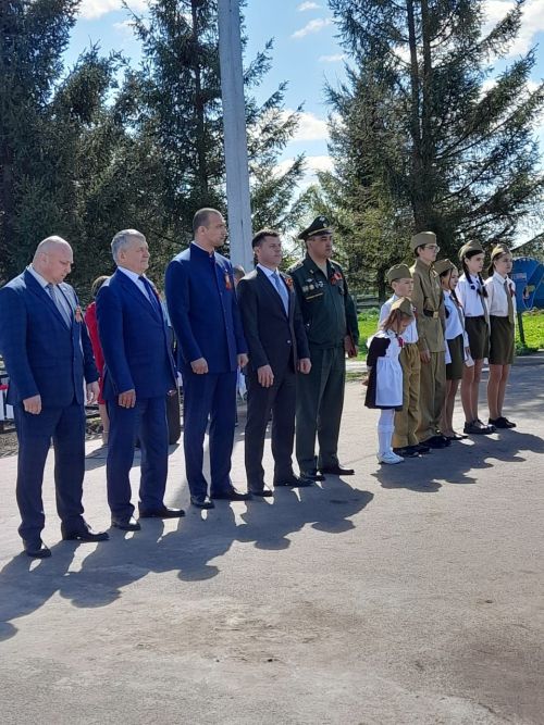Аксу районӗнчи Хӗрлӗшурта вăрçă паттăрӗсене халалласа палăк лартрӗç