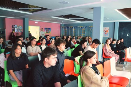 Студент отрячӗсем ача-пăча лагерӗсем валли 900 ытла вожатăй хатӗрленӗ
